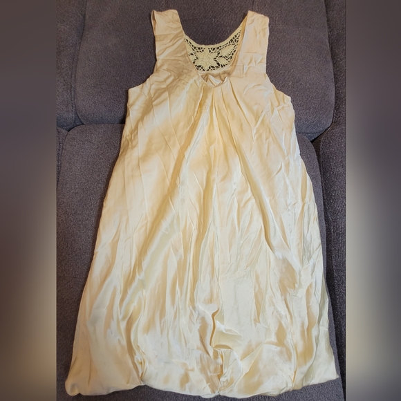 BCBG maxazria yellow silk mini dress in size xs. - Picture 2 of 5